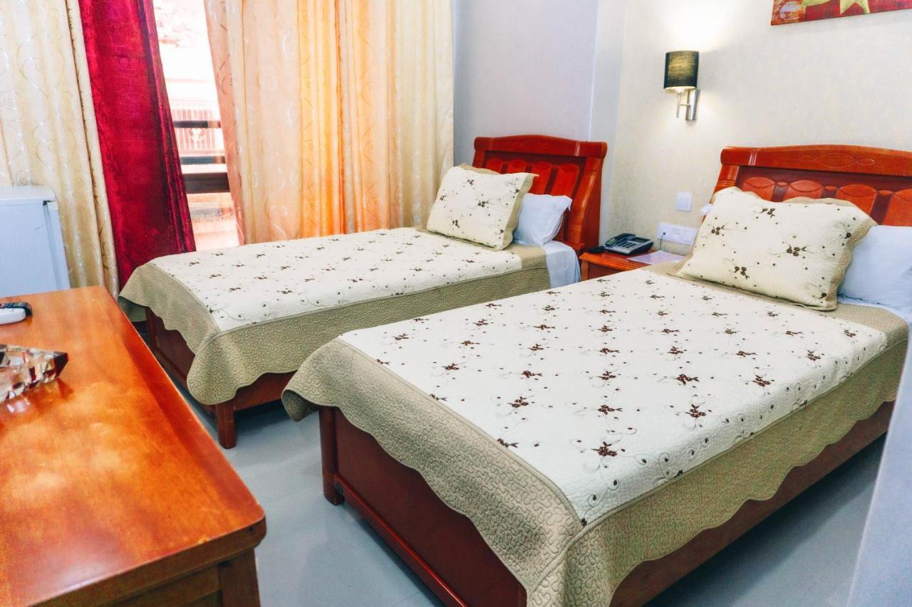 Hotel Atenas Тетуан Экстерьер фото