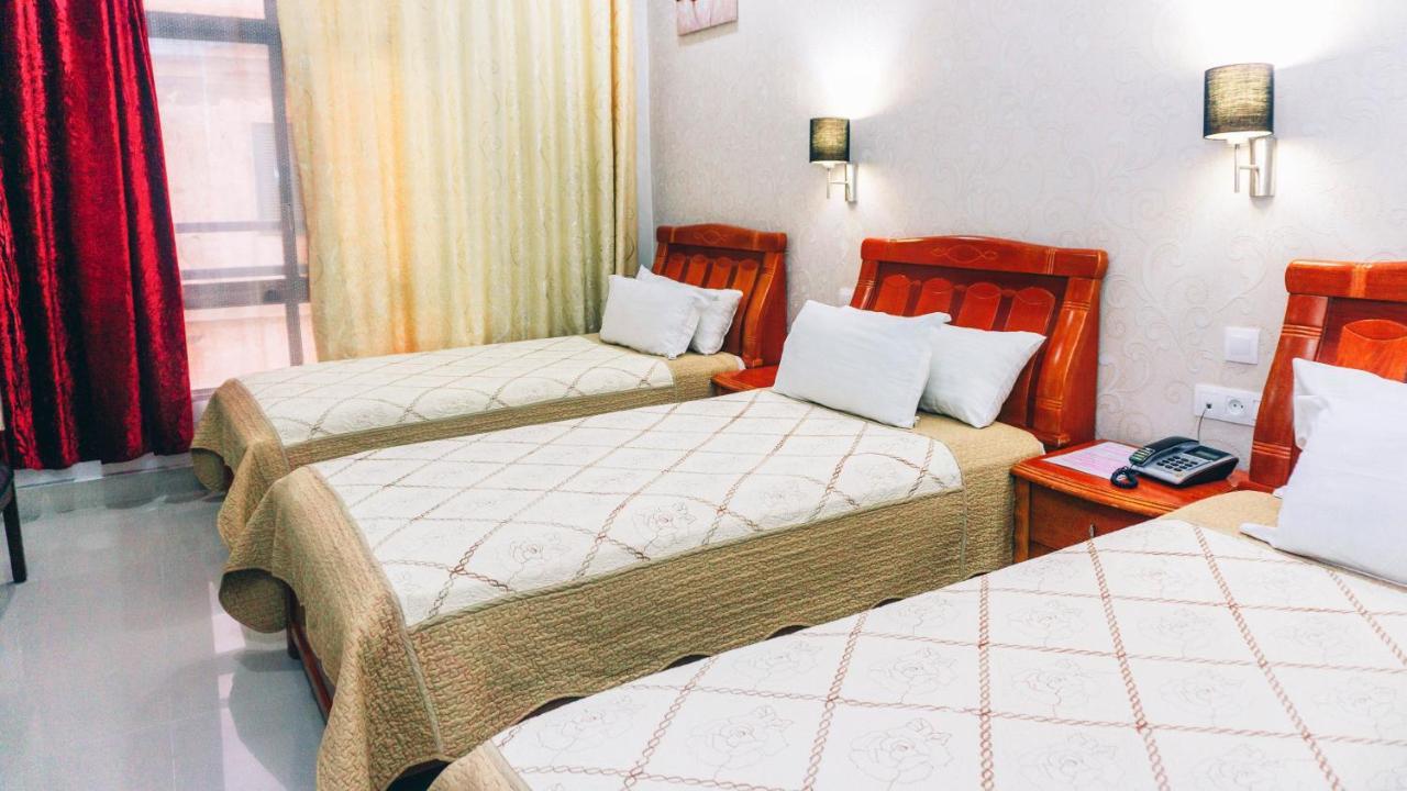 Hotel Atenas Тетуан Экстерьер фото